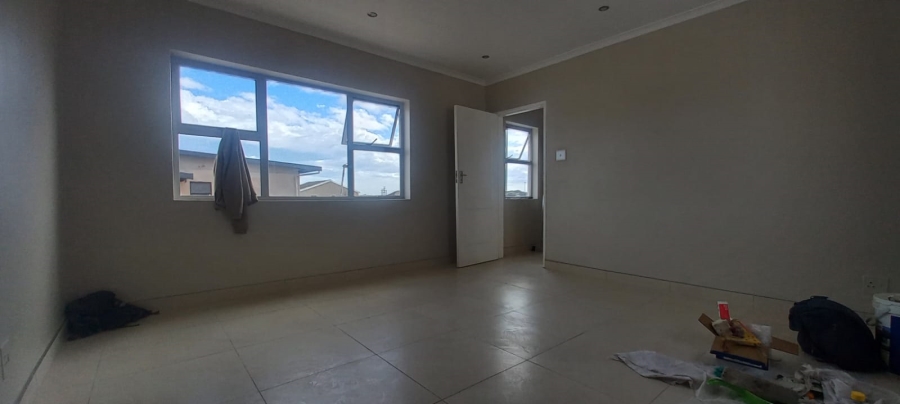 To Let 3 Bedroom Property for Rent in Surrey Estate Western Cape